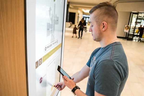 What Exactly Is an Interactive Digital Wayfinding Map?
