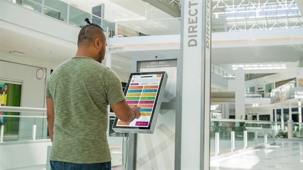 How Digital Wayfinding Improves Accessibility for Your Foreign Customers